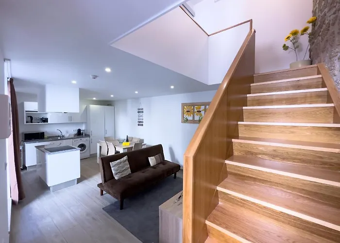 Casa Flores Oliveira do Hospital